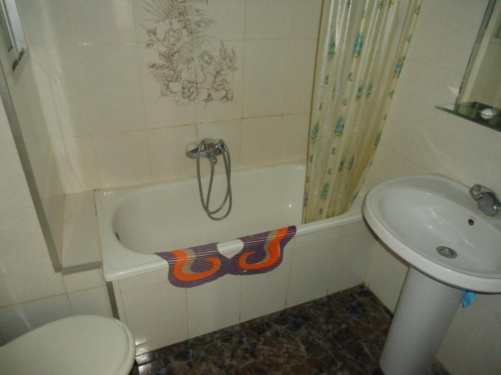 A bathroom at Les Doyes Bl 5 3-73 LEK