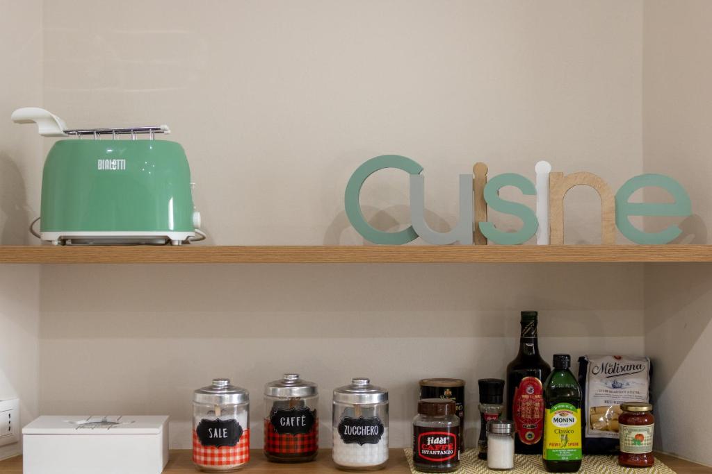 A kitchen or kitchenette at Aqualago casa vacanze apartment C