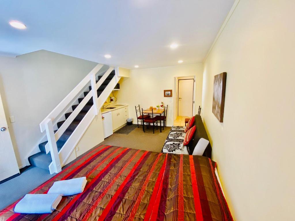 Baden Lodge Motel - PRIVATE SPA Bath - Resim 8