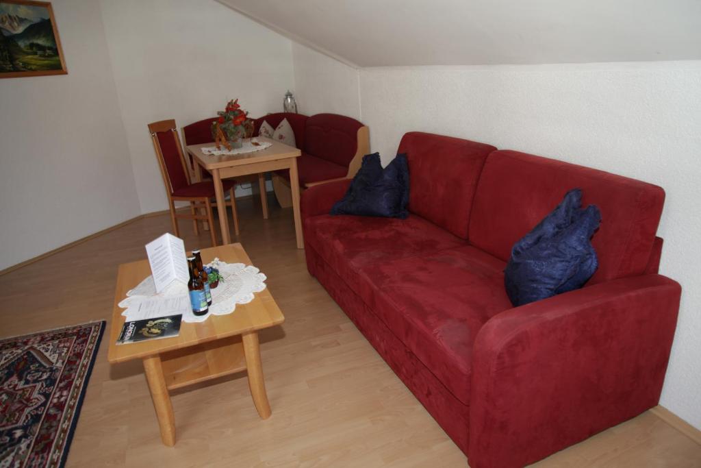 A seating area at Appartementhaus Sabine
