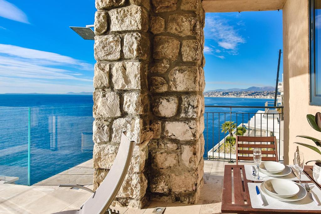 Logement Luxe Cap de Nice avec piscine privée chauffée