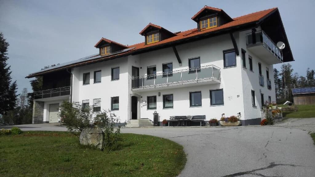 Fotografie z fotogalerie ubytování Ferienwohnung Familie Hubert Pilsl v destinaci Sonnen