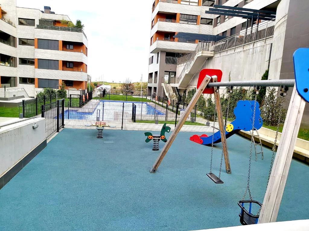 Herní místnost nebo prostor pro děti v ubytování COSTA NORTE GYM Apartamento con Terraza Garaje y Piscina