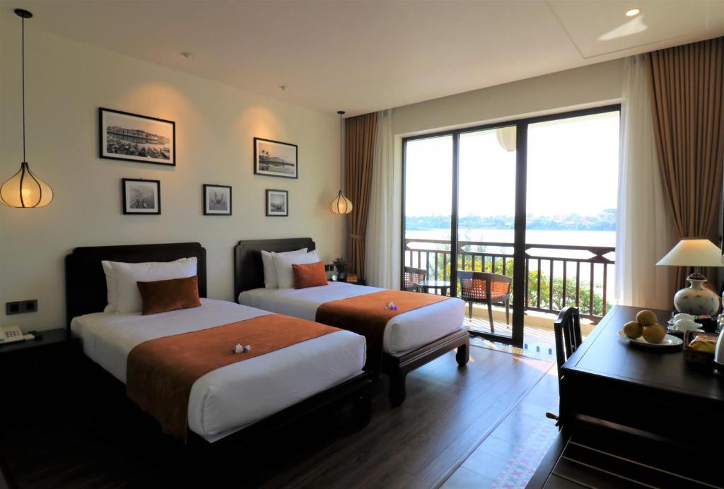 Roxana River Villa - 9