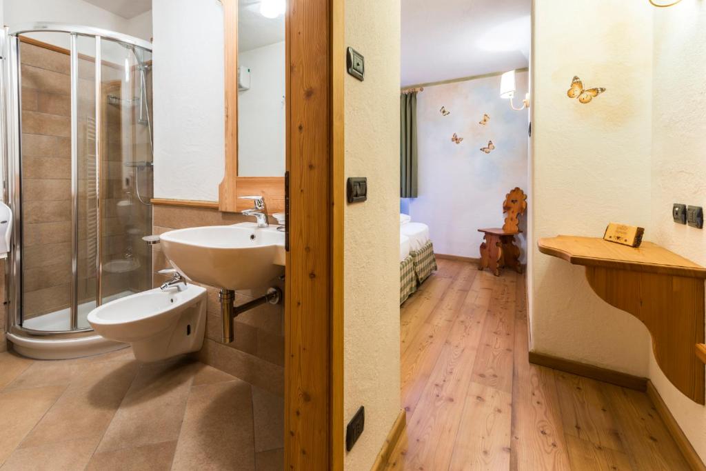 Rifugio Lago Nambino, Madonna di Campiglio — property photo 3