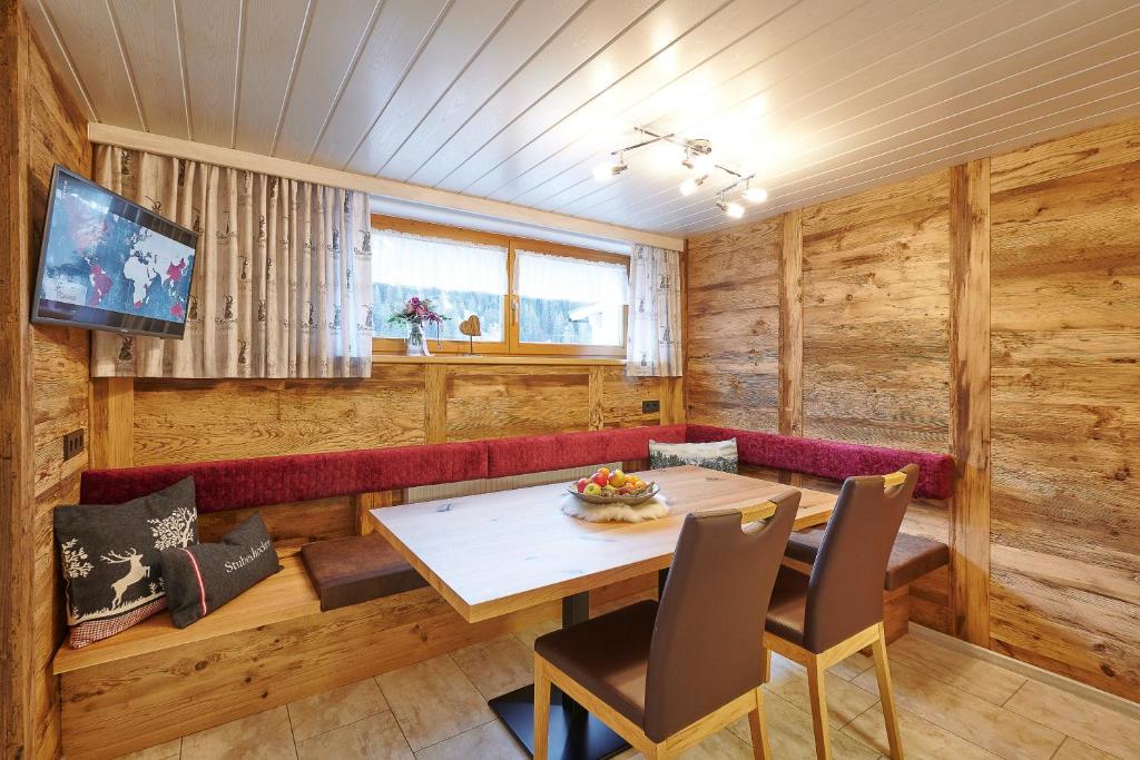 Televízia a/alebo spoločenská miestnosť v ubytovaní Stockingers Guest House