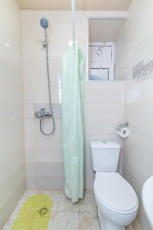 Koupelna v ubytování Guest house poligloti