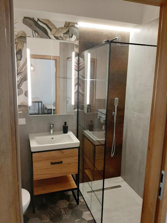 Kúpeľňa v ubytovaní Jacuzzi Apartamenty Gdańsk - RELAX Apartments