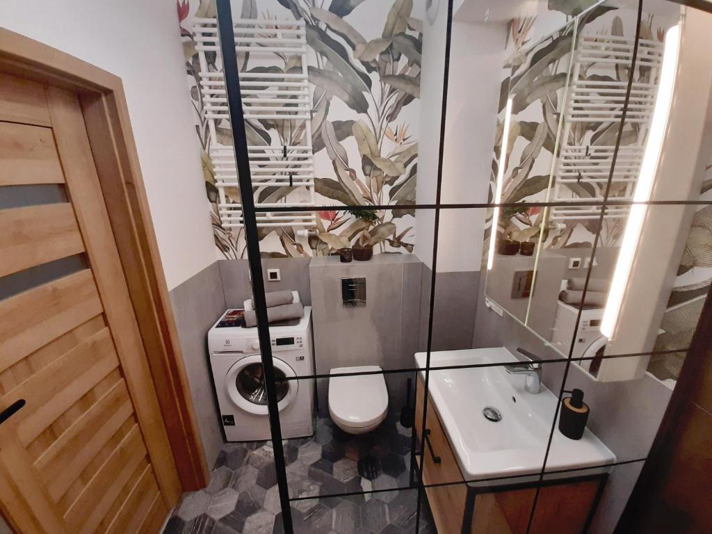 Kúpeľňa v ubytovaní Jacuzzi Apartamenty Gdańsk - RELAX Apartments
