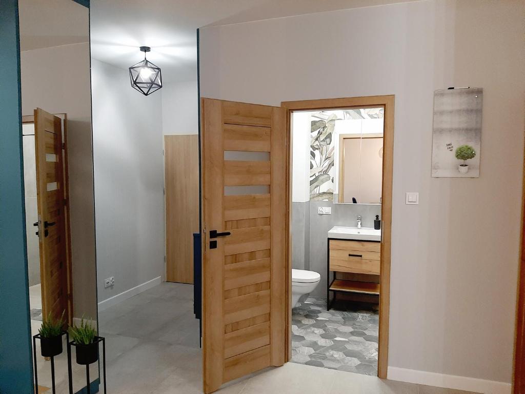Kúpeľňa v ubytovaní Jacuzzi Apartamenty Gdańsk - RELAX Apartments