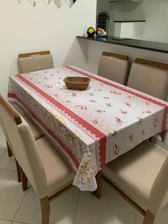  Apto Condomínio Vila Monrealle