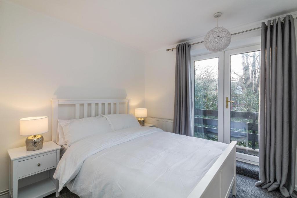 Magdala Apartment - Sleek and Modern 2bed in Nottingham - Housity