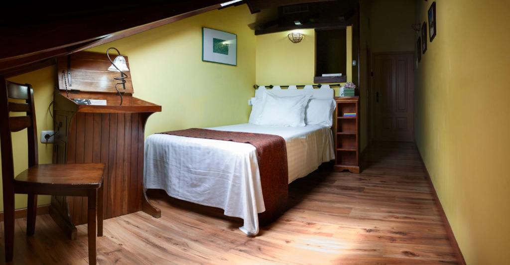 Micro-Hostal La Puerta del Perdón - Single Room