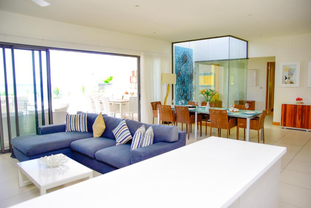 Posezení v ubytování Cap Ouest Beachfront Residences