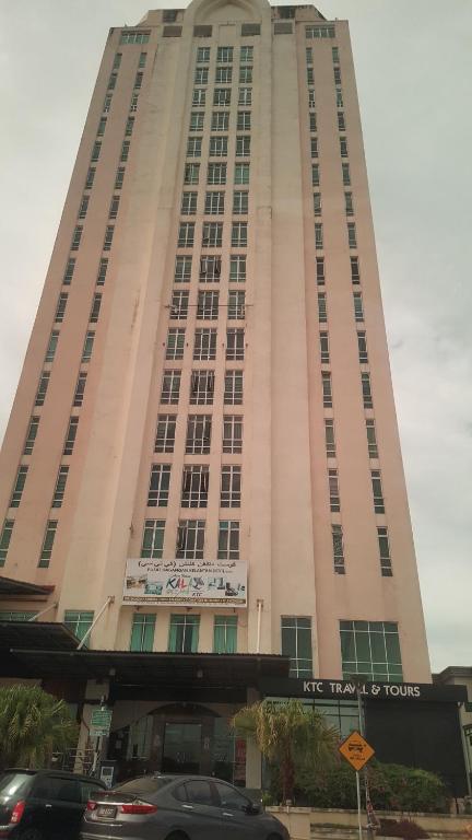 Το κτήριο όπου στεγάζεται  το διαμέρισμα