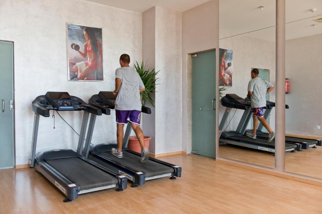 Fitness centrum a/nebo fitness zařízení v ubytování Amphoras Blu