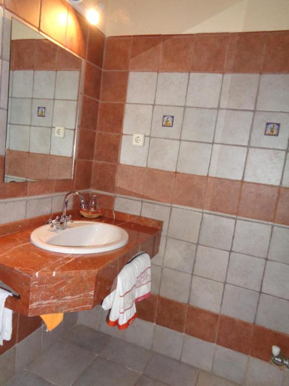 Kúpeľňa v ubytovaní HOTEL RURAL LA ROMEROSA