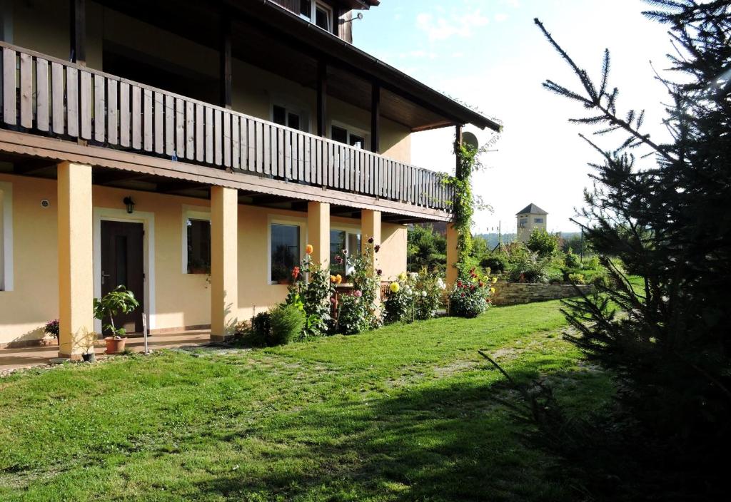 Zahrada ubytování Apartment Boroví