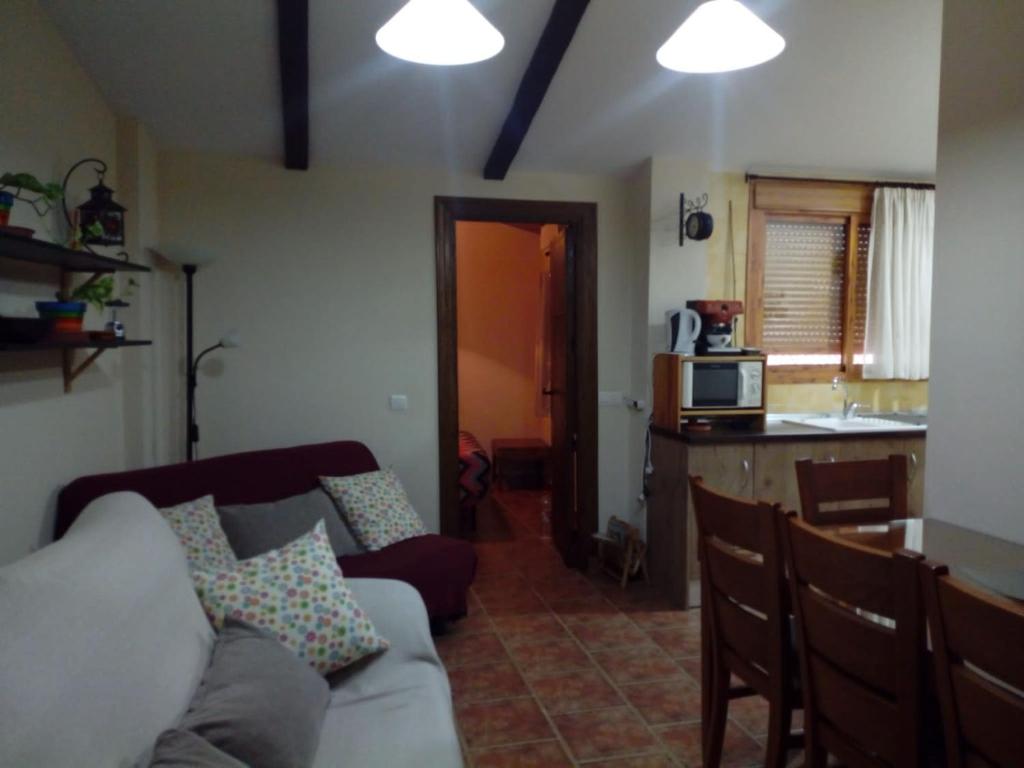 Kuchyň nebo kuchyňský kout v ubytování Apartamentos Virgen de Villaverde
