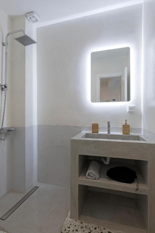 Kúpeľňa v ubytovaní Athenian Lofts