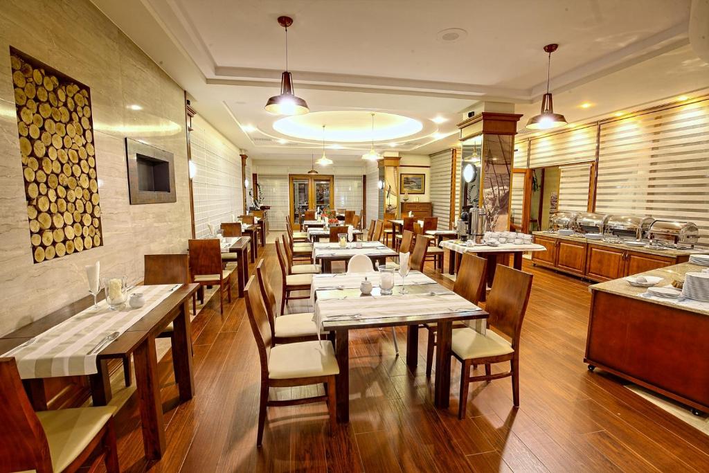 Restaurace v ubytování Hotel Rejs