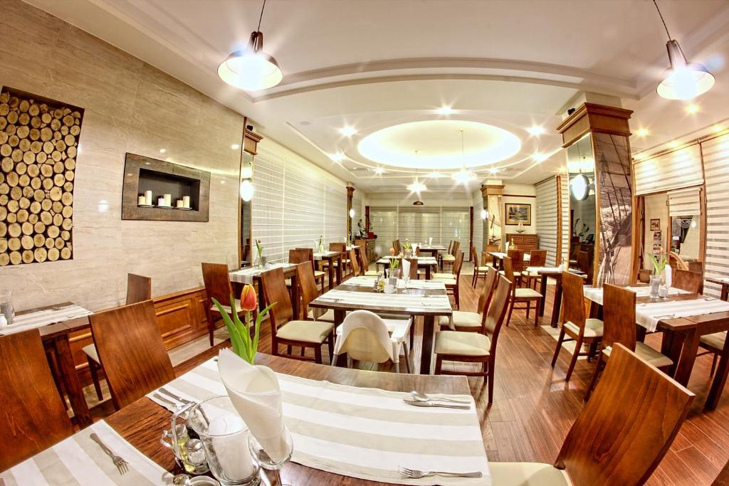 Restaurace v ubytování Hotel Rejs