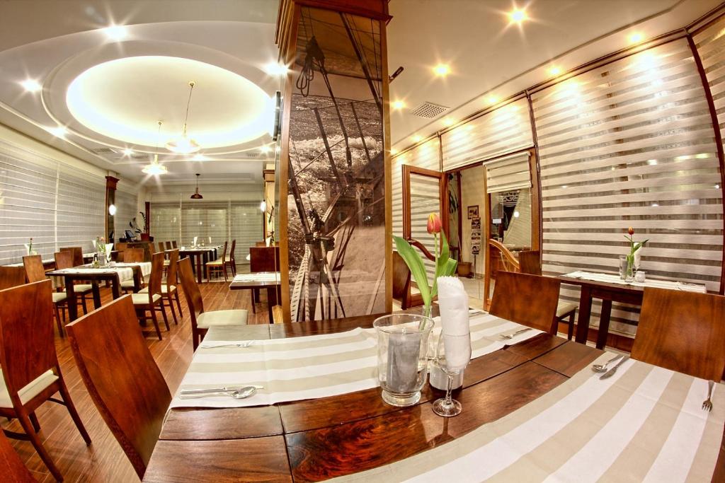 Restaurace v ubytování Hotel Rejs