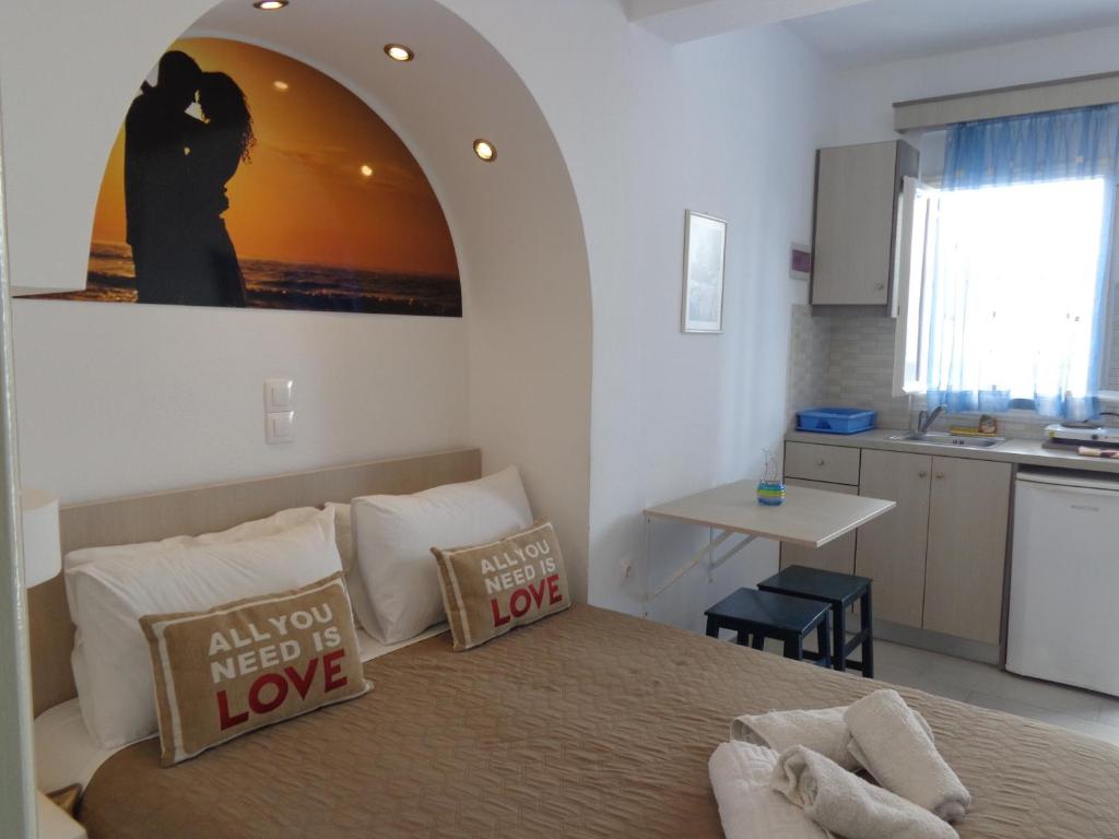 Honeymoon Beach Studios - 10