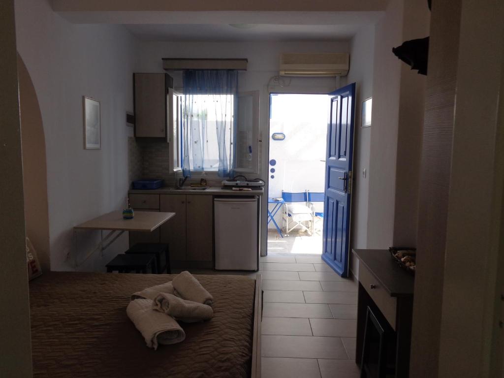 Honeymoon Beach Studios - 8