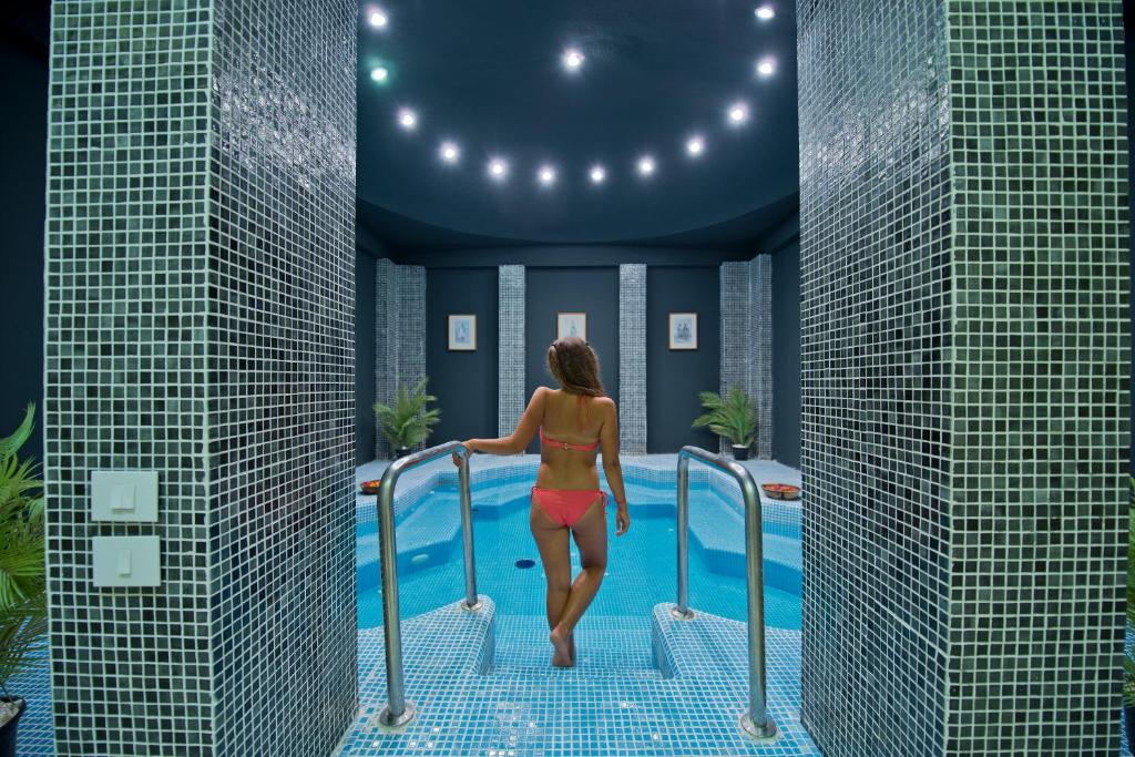 Bazén v ubytování Amphoras Beach - Ultra All Inclusive nebo v jeho okolí