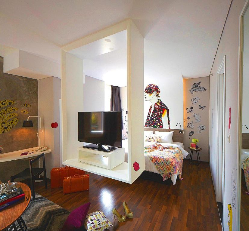 TV a/nebo společenská místnost v ubytování ARTOTEL Thamrin Jakarta