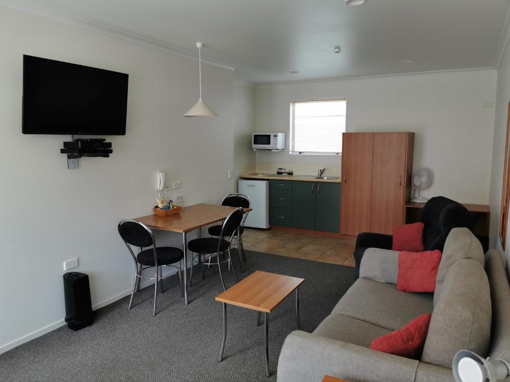 Bks Egmont Motor Lodge - Resim 43