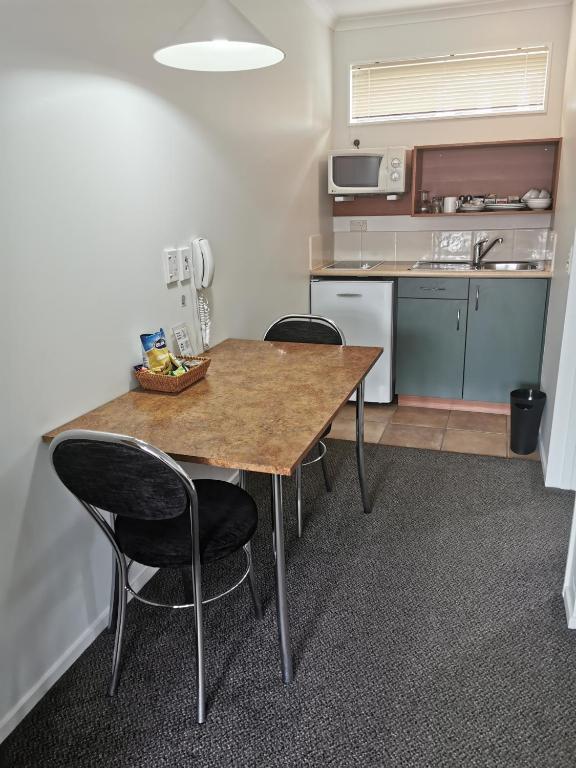 Bks Egmont Motor Lodge - Resim 12