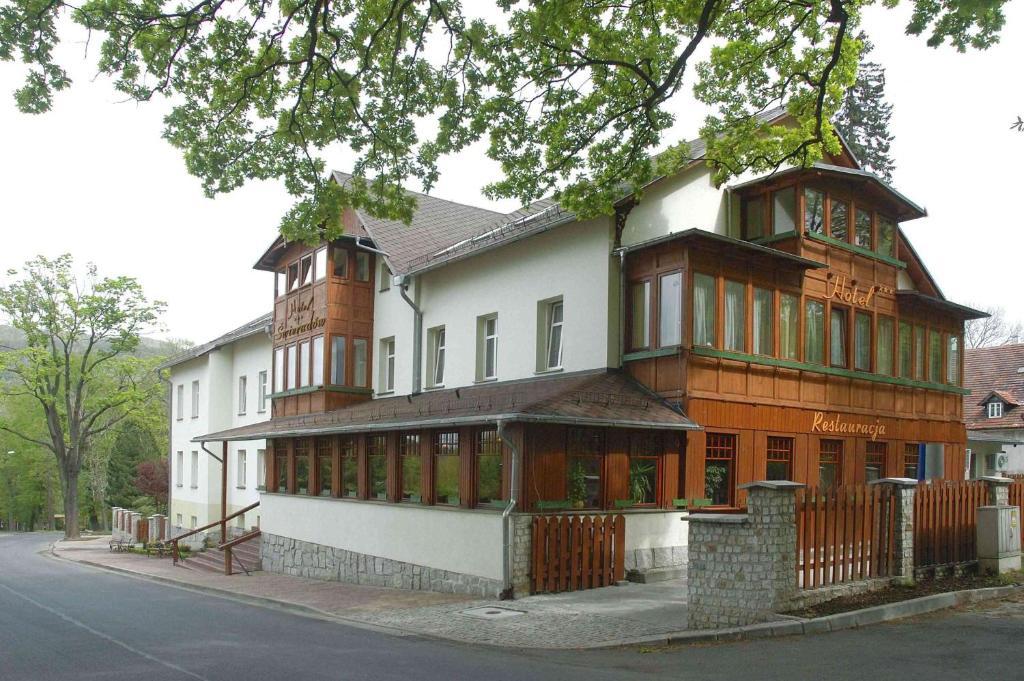 Fotografia z galérie ubytovania Hotel Świeradów v destinácii Świeradów-Zdrój