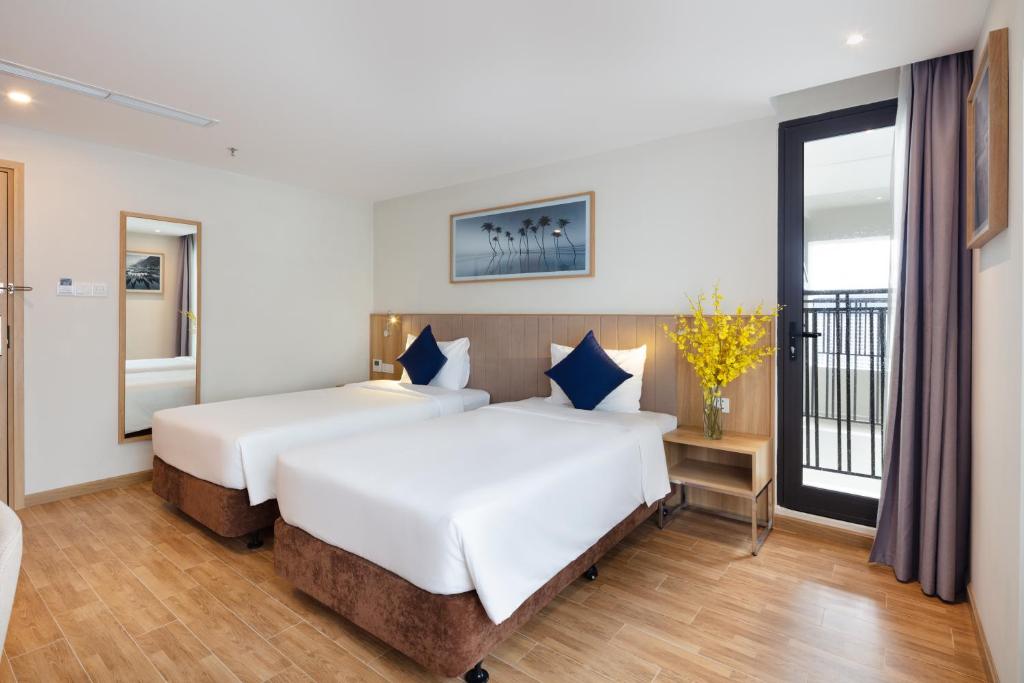Phòng Deluxe Giường Đôi/2 Giường Đơn Có Ban Công