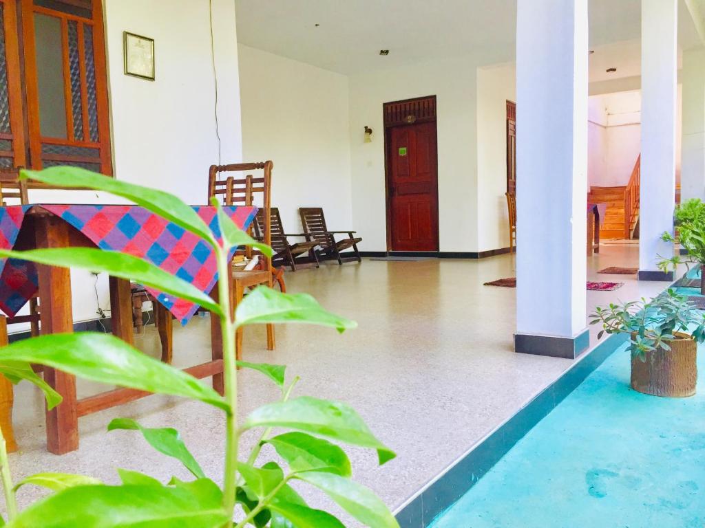 Bazén v ubytování Sigiri Rainbow Lodge nebo v jeho okolí