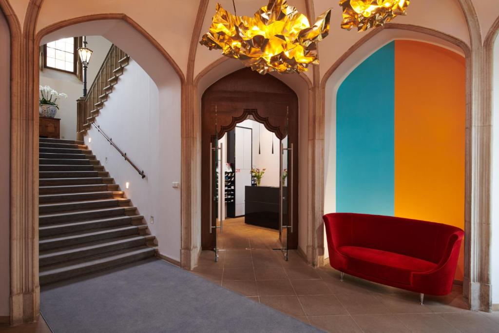 Posezení v ubytování Hotel Schloss Eckberg