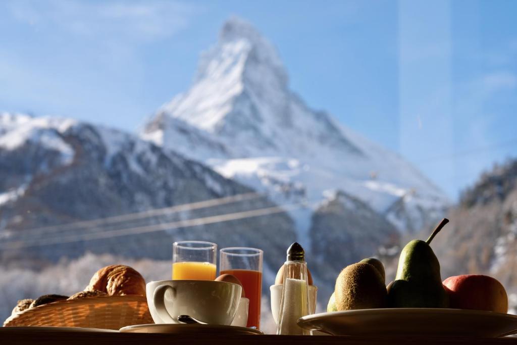 Ein allgemeiner Bergblick oder ein Berglick von des Hotels aus
