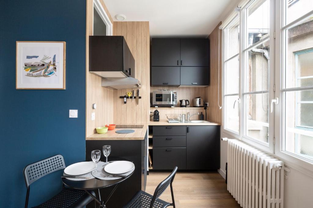 Le Cinq by Cocoonr - Studio Apartment