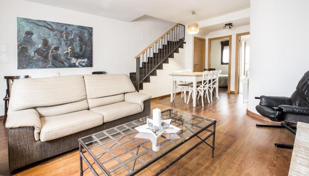 Casa Rural Galana, La Puebla de Valverde – Precios ...