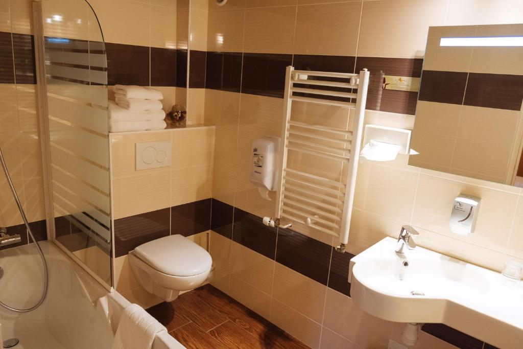 CITOTEL La Chaumière Roz-Aven - Appartement 1 Chambre De Luxe Avec Vue Sur Port
