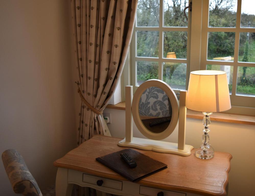 Three Horseshoes Country Inn - Deluxe Double Or Twin Room
