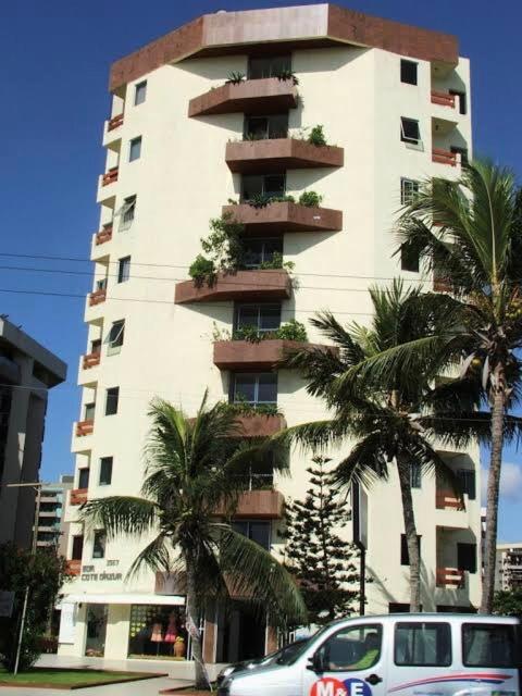  Apartamento beira-mar/Mobiliado