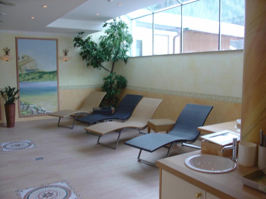 Posezení v ubytování Hotel Gasthof Schöpf