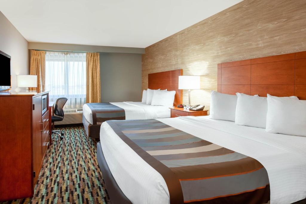 Wingate by Wyndham Detroit Metro Airport - 商务大号床间 - 带两张大号床 - 禁烟
