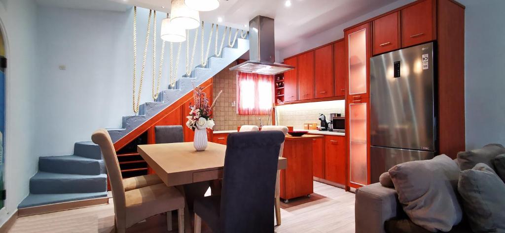 Alexandra's Home - 2