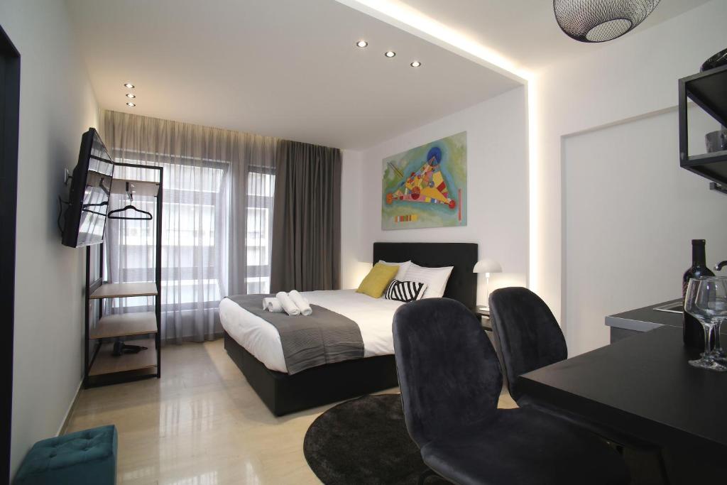 ZH Luxury Suites - 19