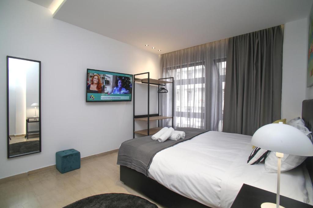 ZH Luxury Suites - 15