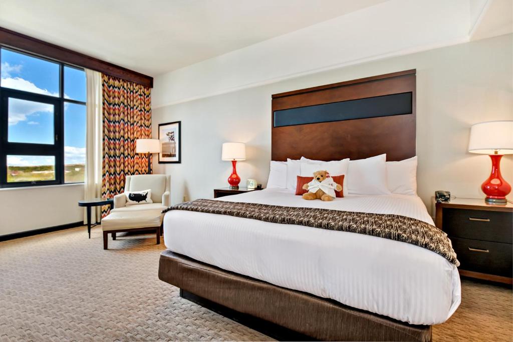 เตียงในห้องที่ Hotel 43 Boise