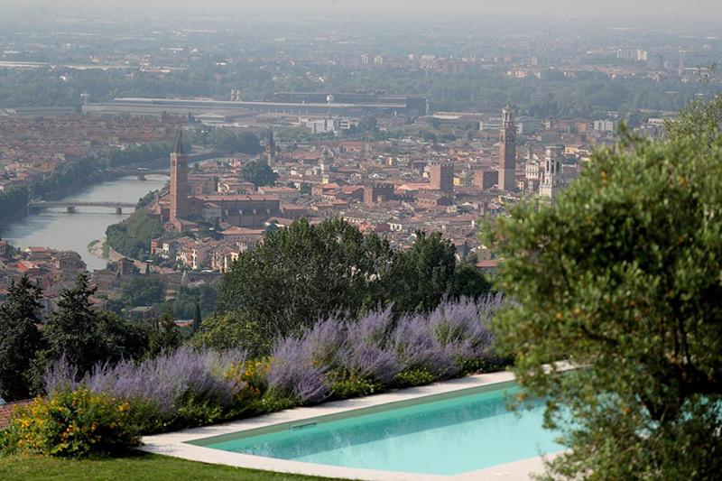 Verona Villa Sleeps 15 Pool Air Con WiFi